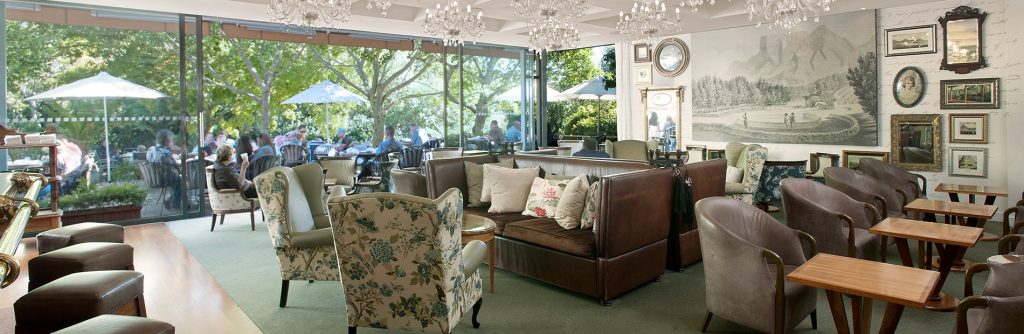 Vineyard Hotel Garden Lounge