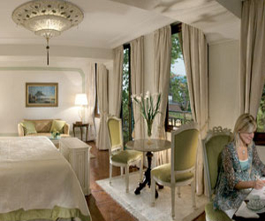 Belmond-Hotel-Cipriani-double-room-thumb