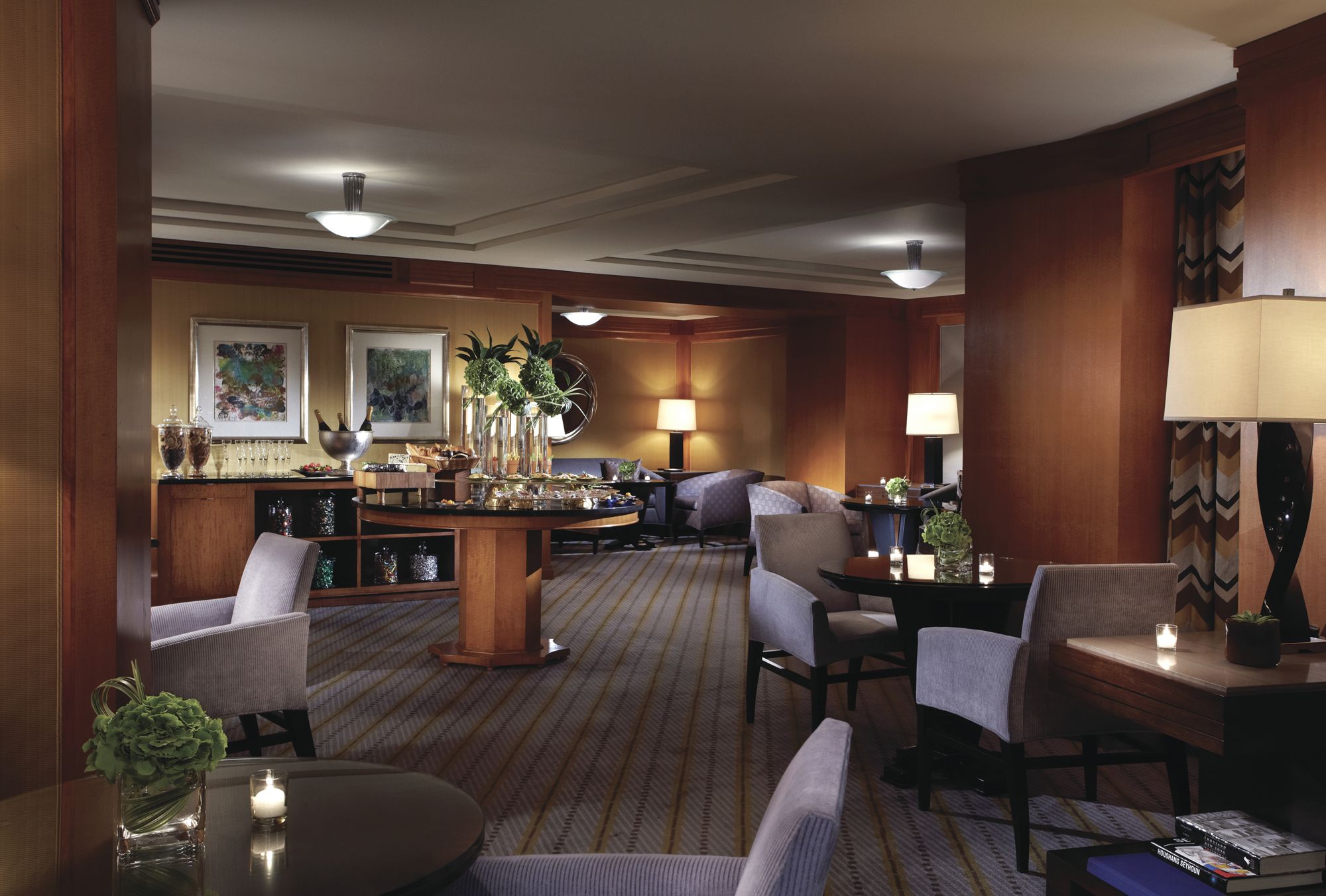 Ritz-Carlton-Club-Lounge
