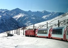 luxury-rail-journeys-holidays-glacier-bernina-express-switzerland