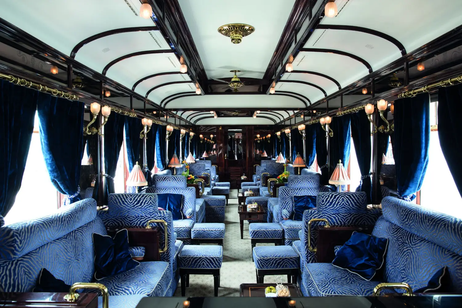 orient-express-bar-car